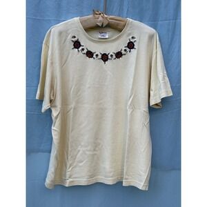 K. leen Embroidered Floral Beige T-Shirt Womens Short Sleeve